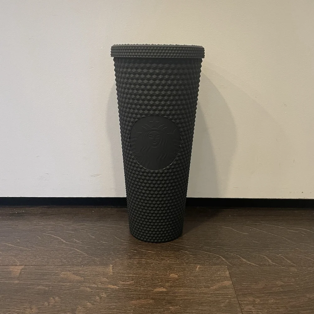 Starbucks Black Matte Studded Venti Tumbler Cold Cup 24 oz No Straw